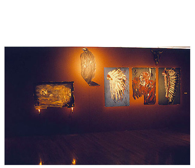  Géronimo, installation,oeuvres peintes sur papier, dans 10 ans l'an 2000, maison de la culture, montréal